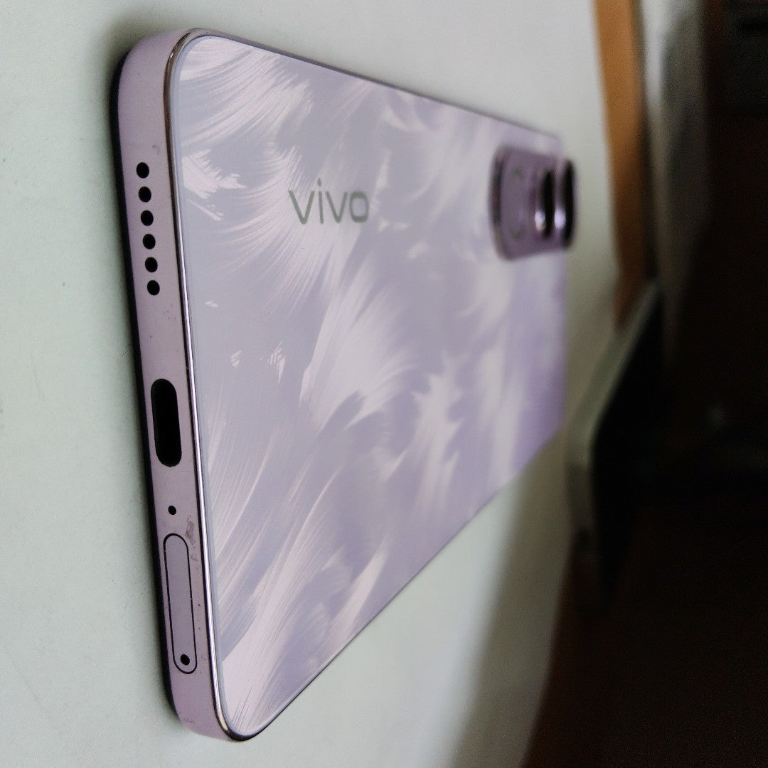 CELULAR VIVO V50 LITE V2441 (2025) 256 GB 8 GB RAM (SEMINUEVO)