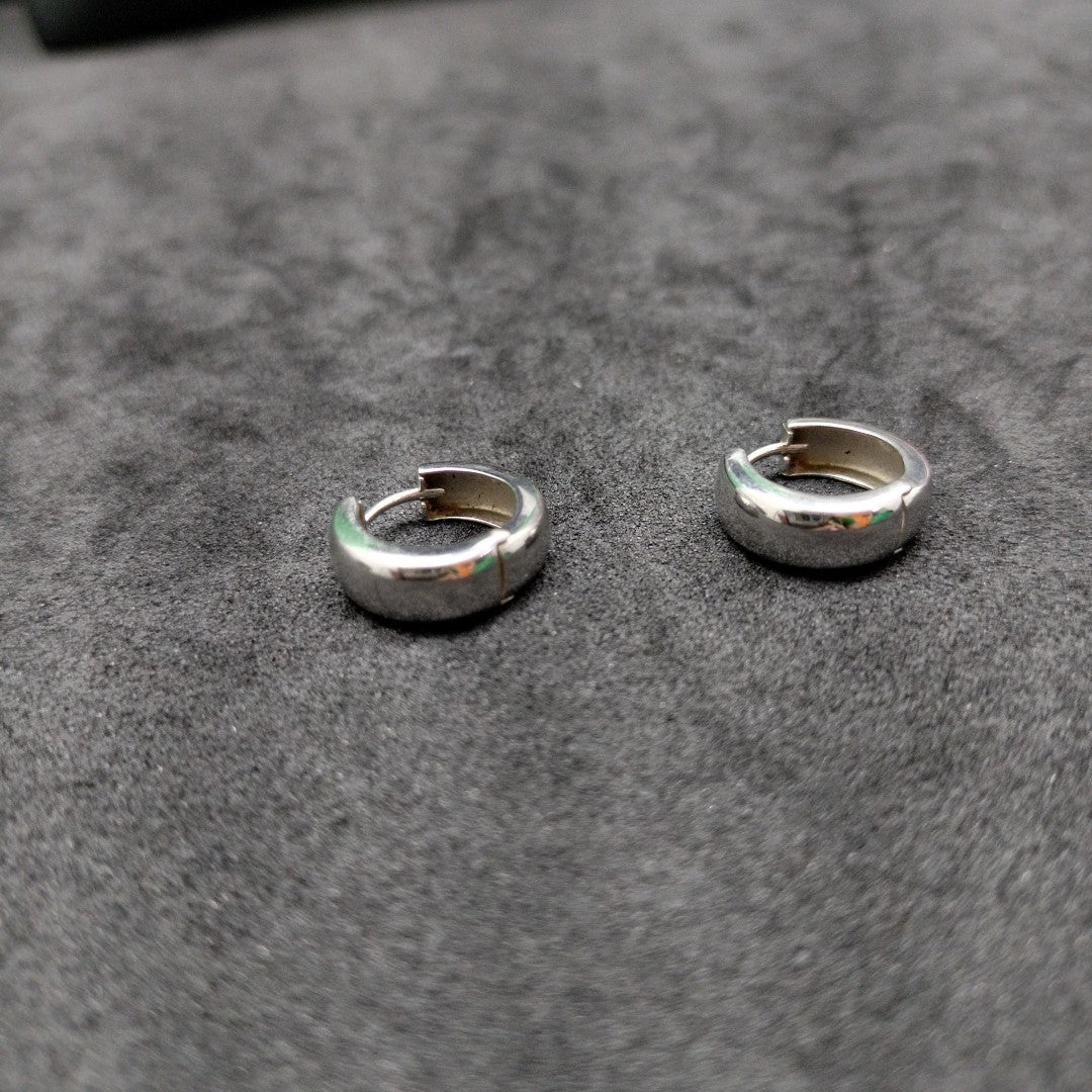 ARRACADAS PAR ORO BLANCO 14 K 2,10 GRMS (SEMINUEVO)