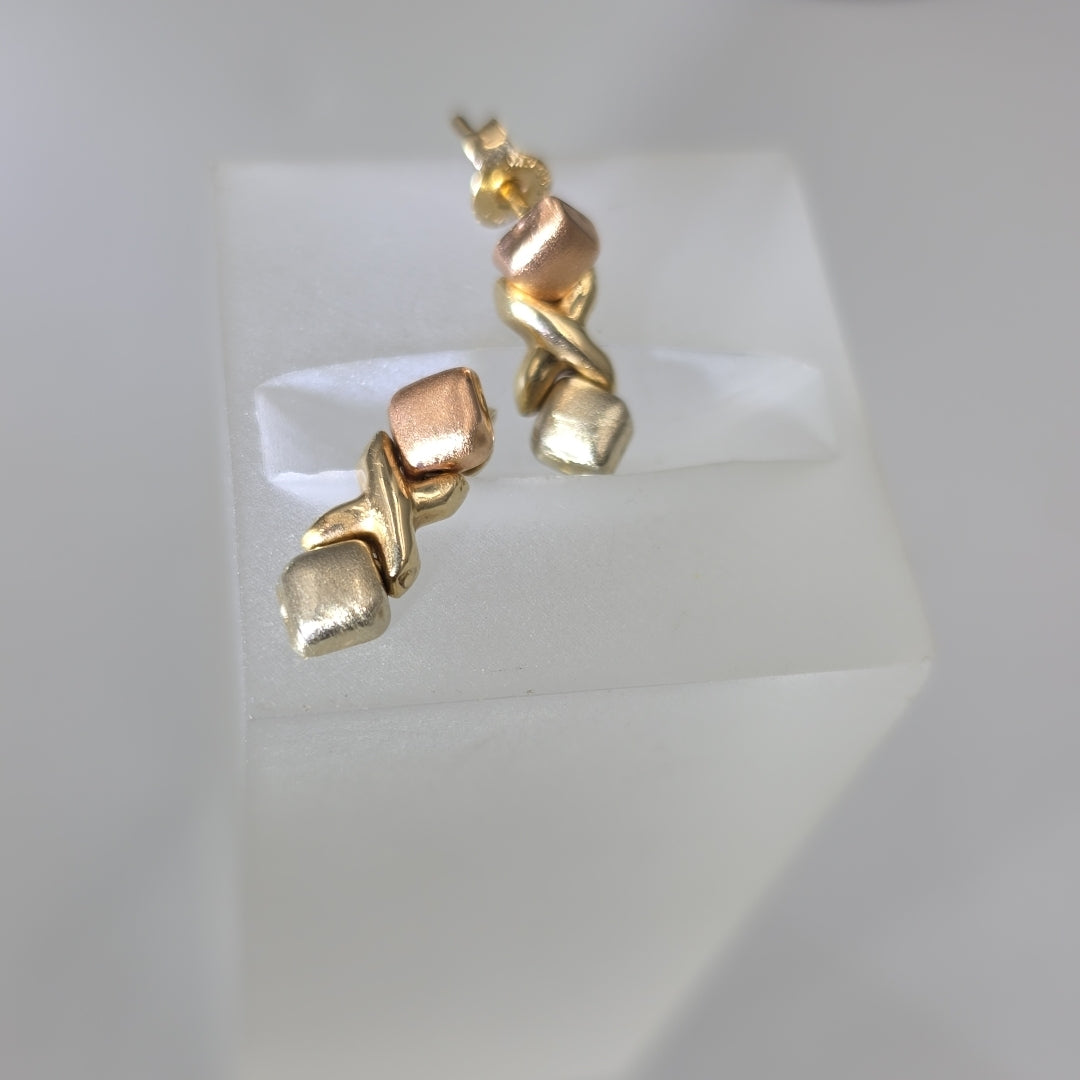 BROQUELES PAR ORO 14 K 1.6 GRMS (SEMINUEVO)