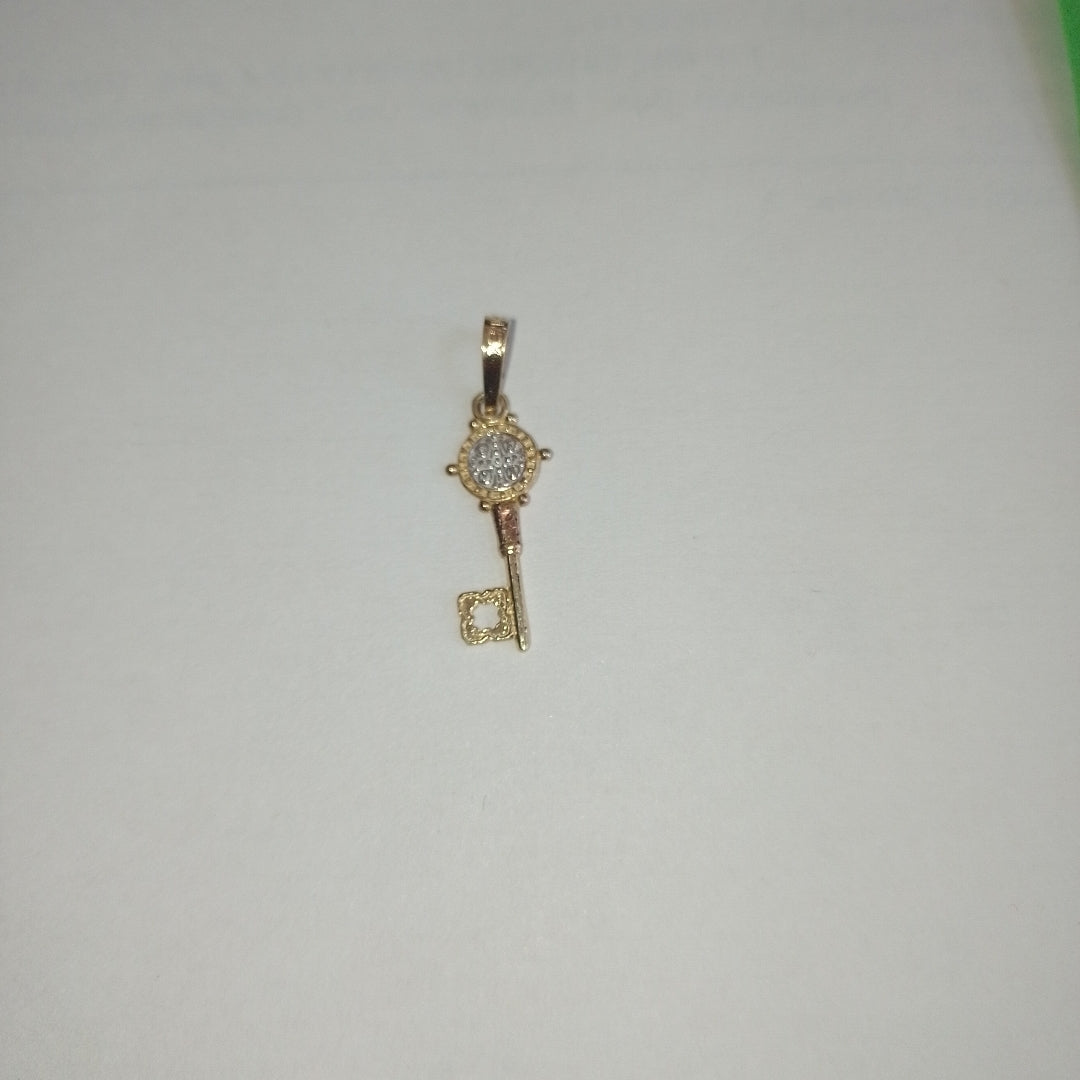 DIJE ORO 10 K 0.4 GRMS (SEMINUEVO)