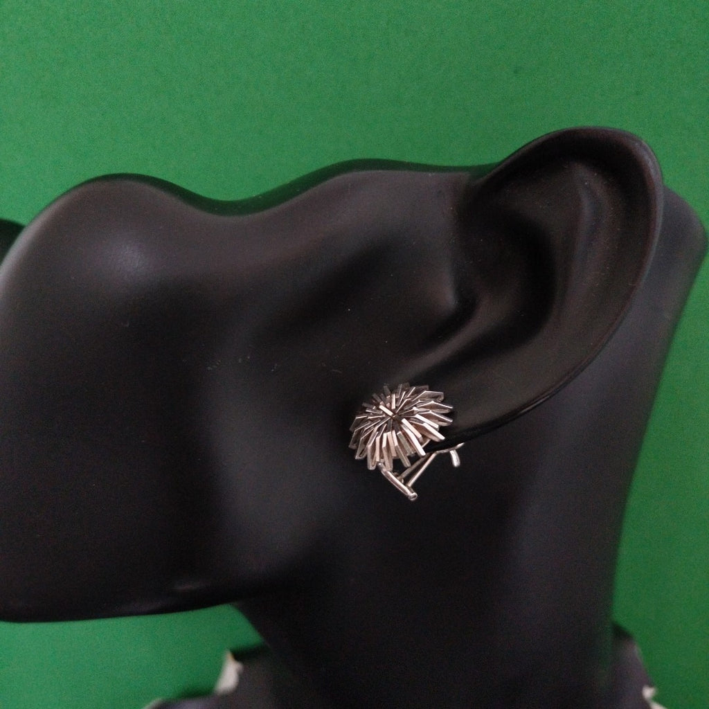 ARETES PAR ORO BLANCO 18 K 8.5 GRMS (SEMINUEVO)