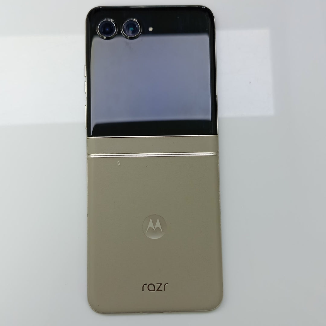 CELULAR MOTOROLA MOTO RAZR 50 XT2453-2 (2024) 512 GB 12 GB RAM (SEMINUEVO)