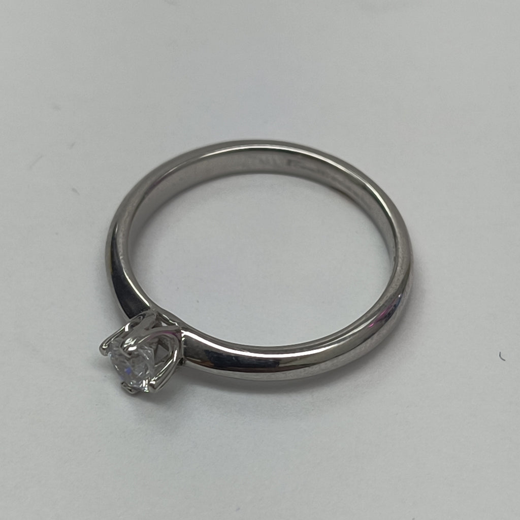 SOLITARIO ORO, ORO BLANCO 14 K 2.7 GRMS (SEMINUEVO)