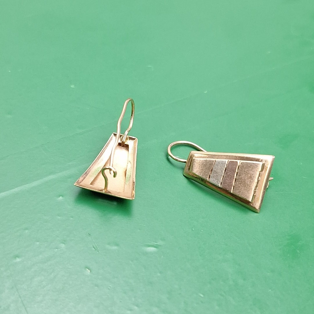 ARETES PAR ORO 10 K 2,00 GRMS (SEMINUEVO)