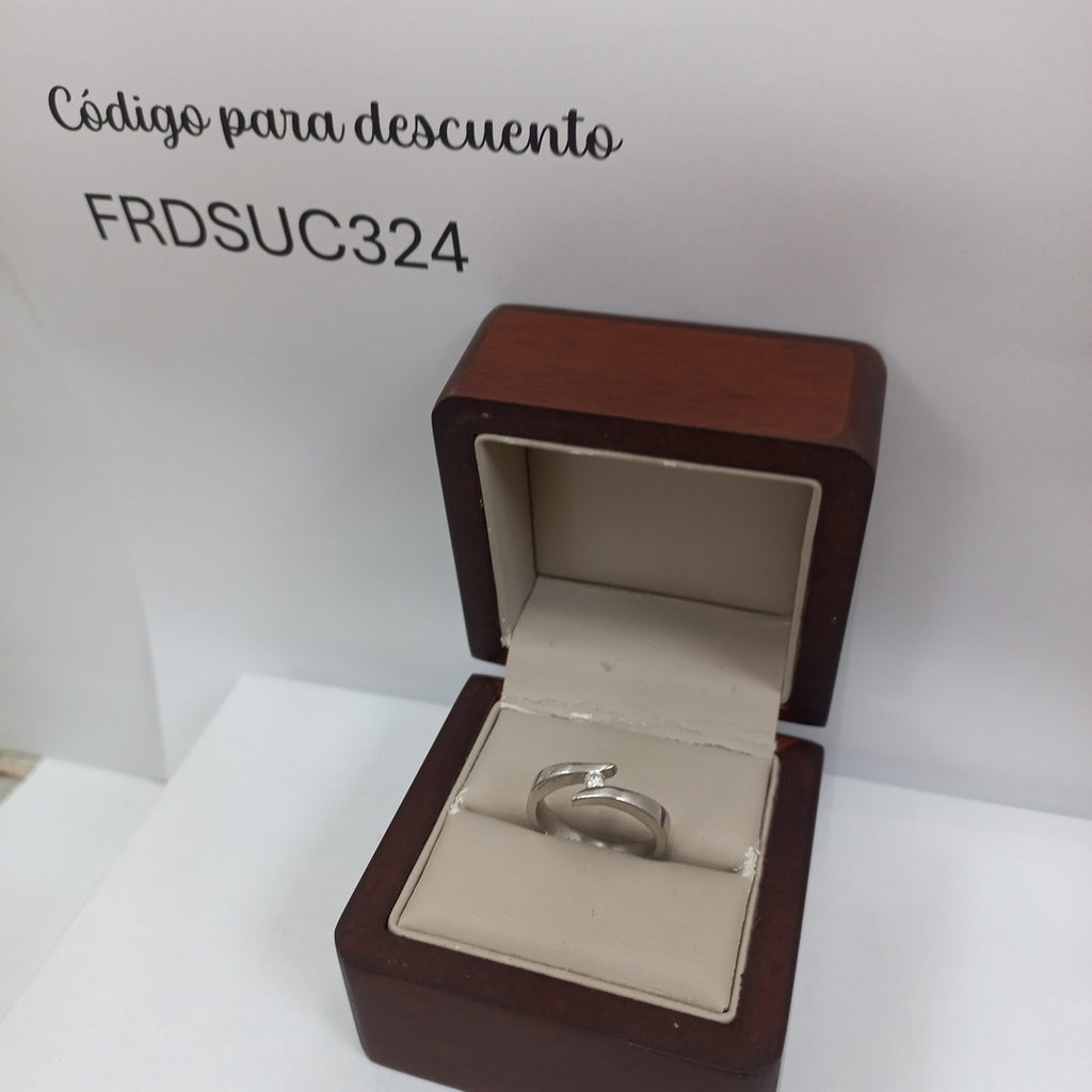 ANILLO, ROSARIO ORO BLANCO 14 K 4.3 GRMS (SEMINUEVO)