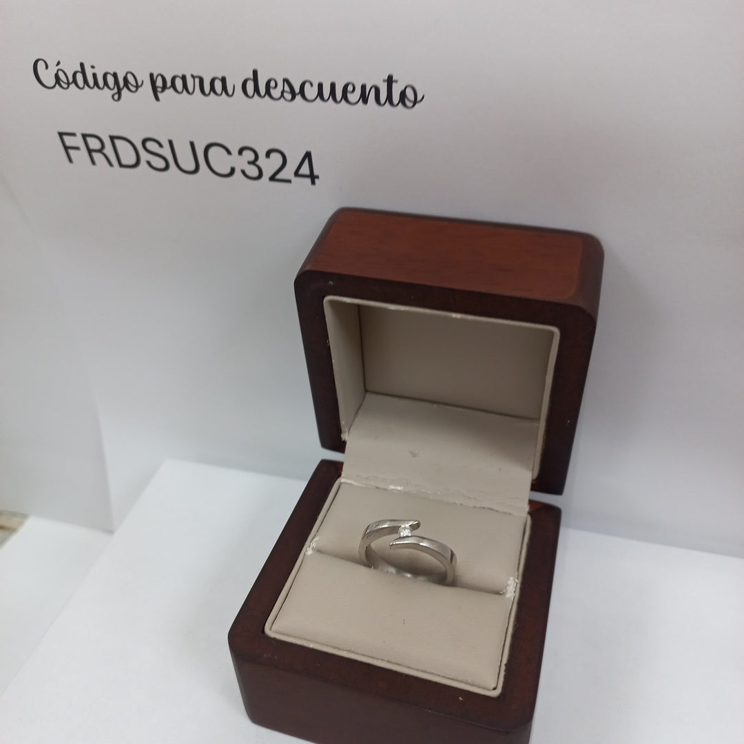ANILLO, ROSARIO ORO BLANCO 14 K 4.3 GRMS (SEMINUEVO)