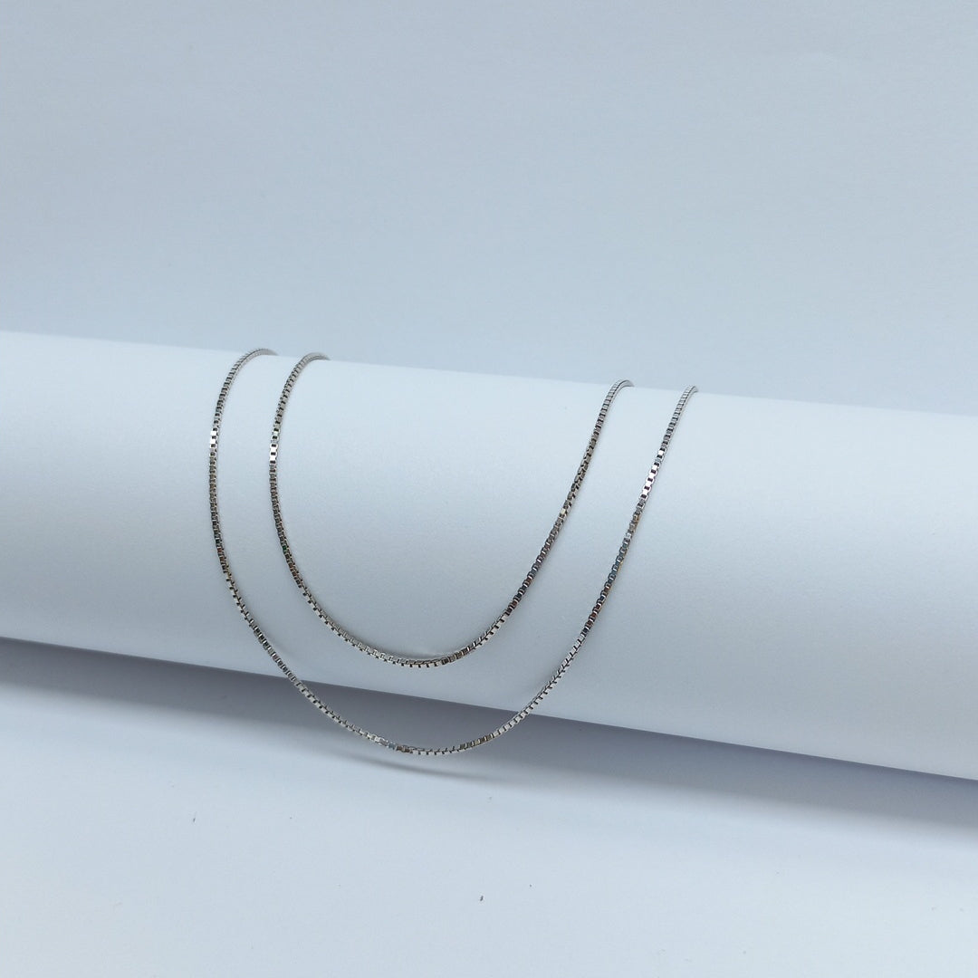 CADENA ORO BLANCO 18 K 2,40 GRMS (SEMINUEVO)