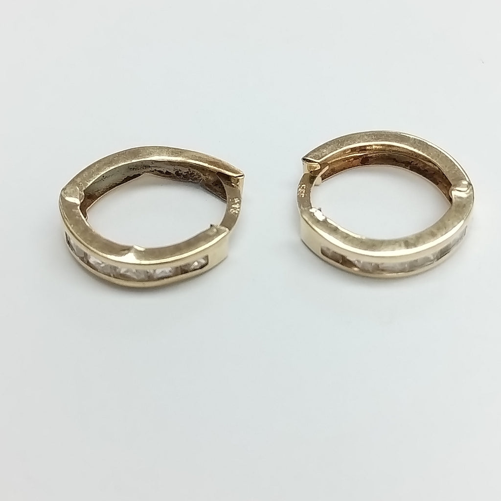 ARETES PAR ORO 14 K 1.9 GRMS (SEMINUEVO)