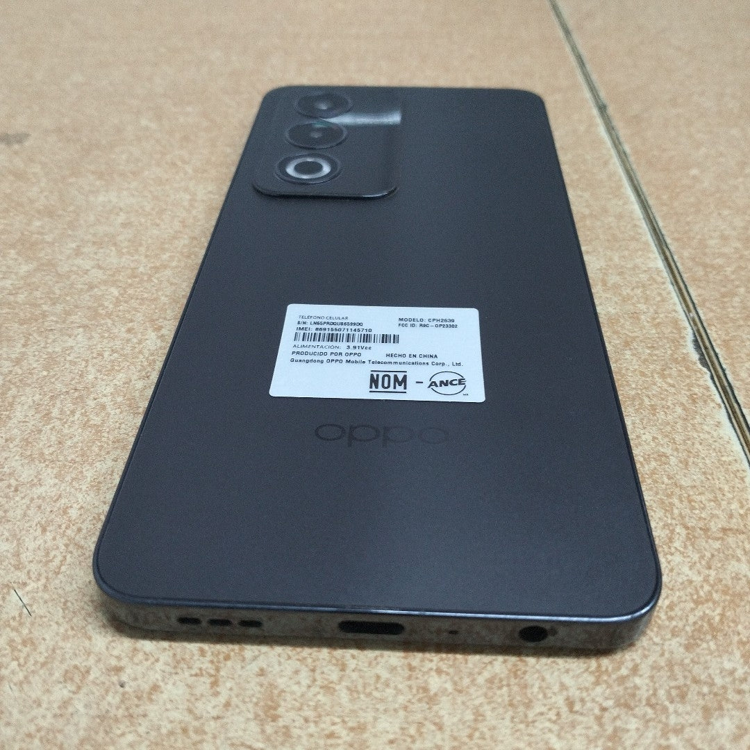 CELULAR OPPO A80 5G CPH2639 (2024) 256 GB 8 GB RAM (SEMINUEVO)