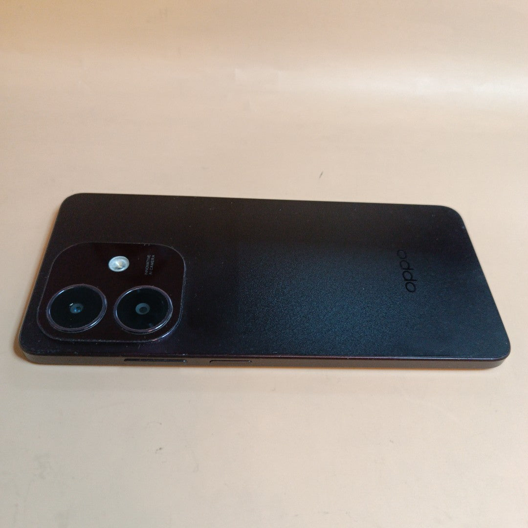 CELULAR OPPO A40 CPH2669 (2024) 256 GB 4 GB RAM (SEMINUEVO)