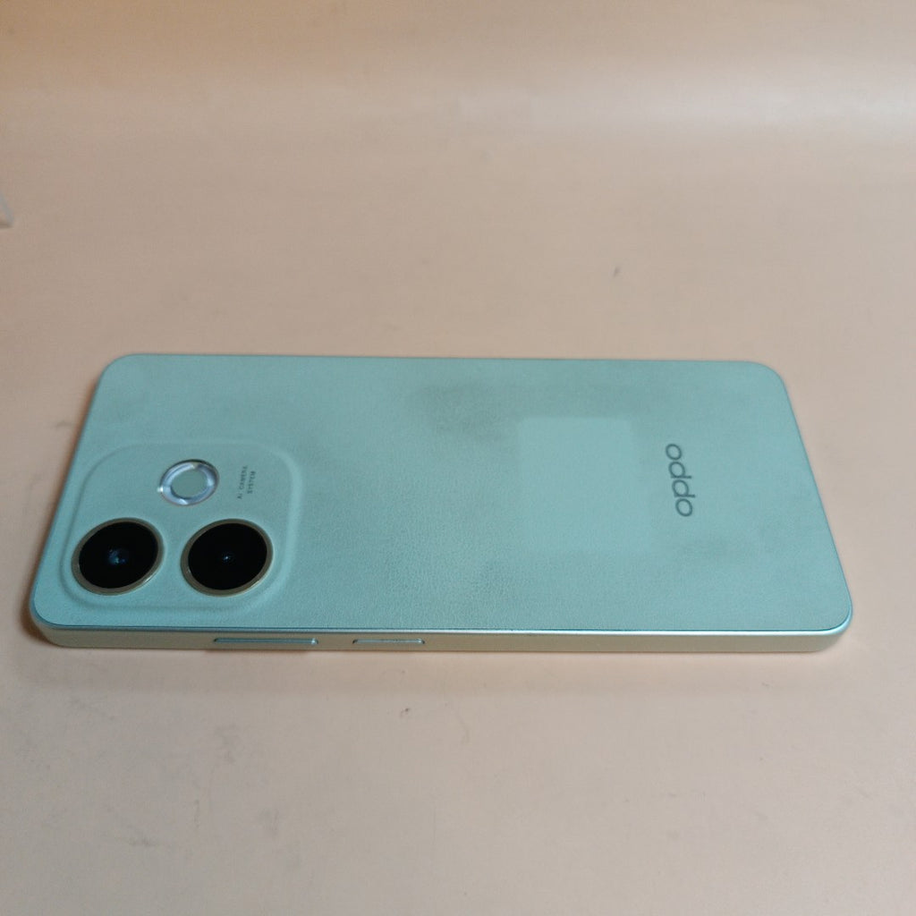 CELULAR OPPO A5 PRO CPH2711 (2025) 256 GB 8 GB RAM (SEMINUEVO)