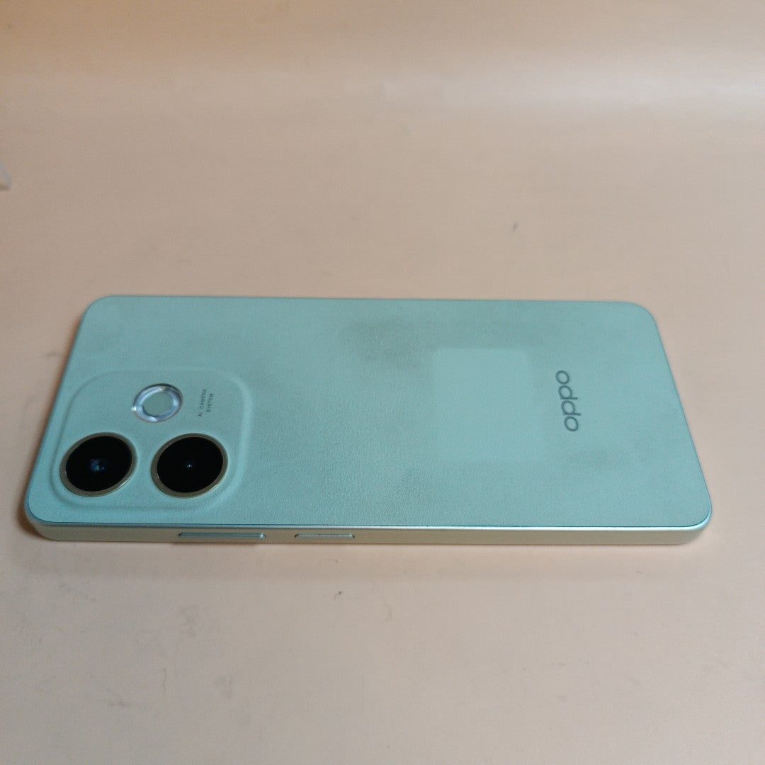 CELULAR OPPO A5 PRO CPH2711 (2025) 256 GB 8 GB RAM (SEMINUEVO)