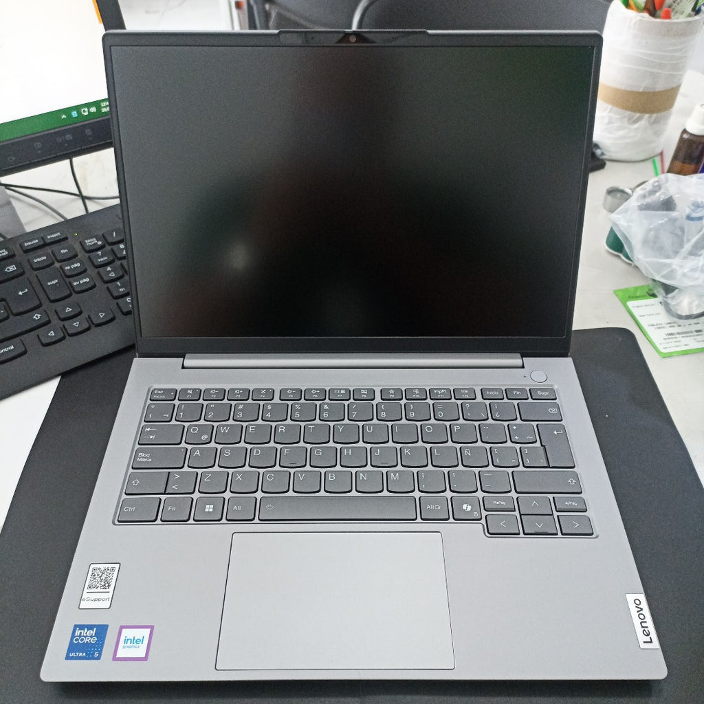 LAPTOP LENOVO THINKBOOK 14 G7 IML (2024) 512 GB SSD 16 GB RAM (SEMINUEVO)