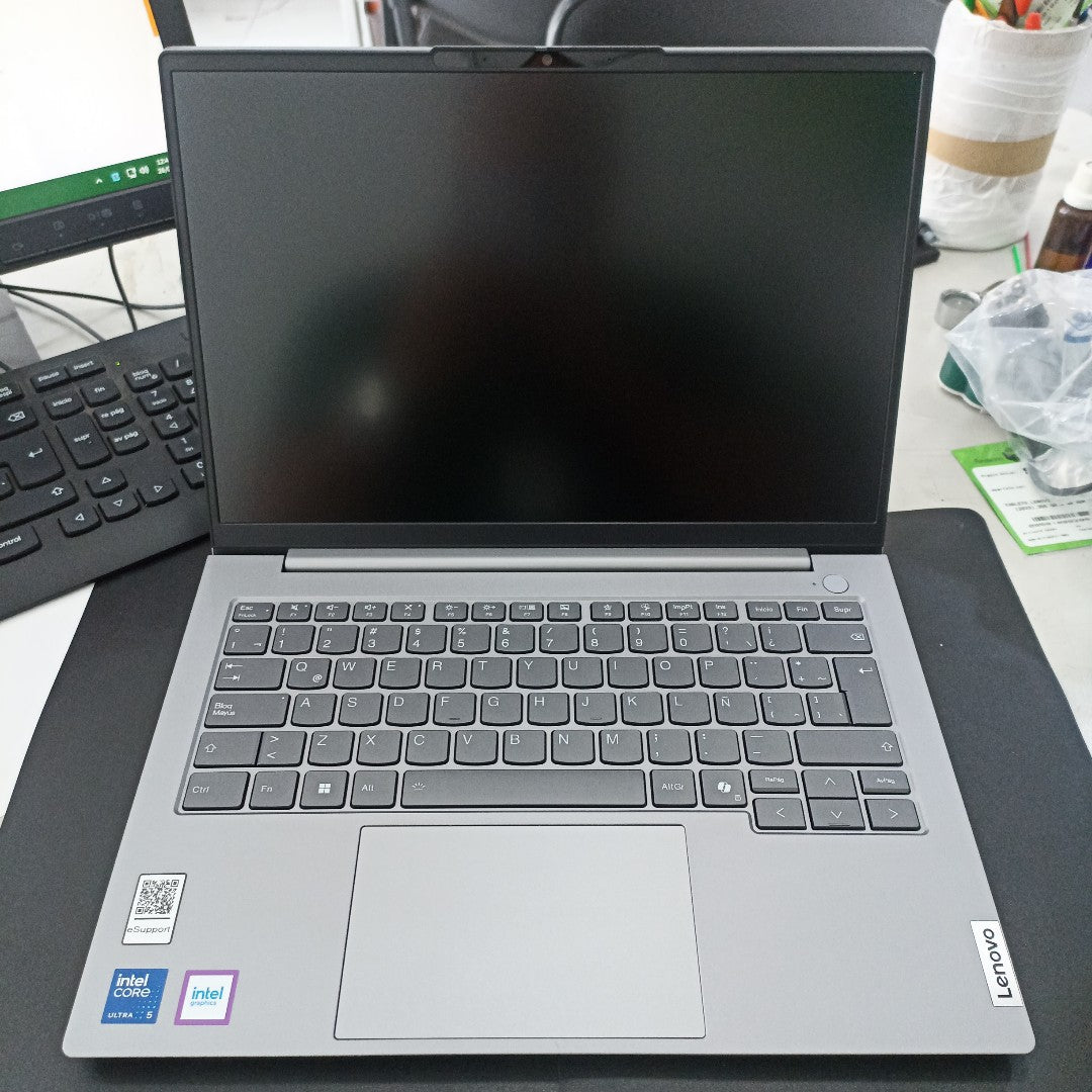 LAPTOP LENOVO THINKBOOK 14 G7 IML (2024) 512 GB SSD 16 GB RAM (SEMINUEVO)