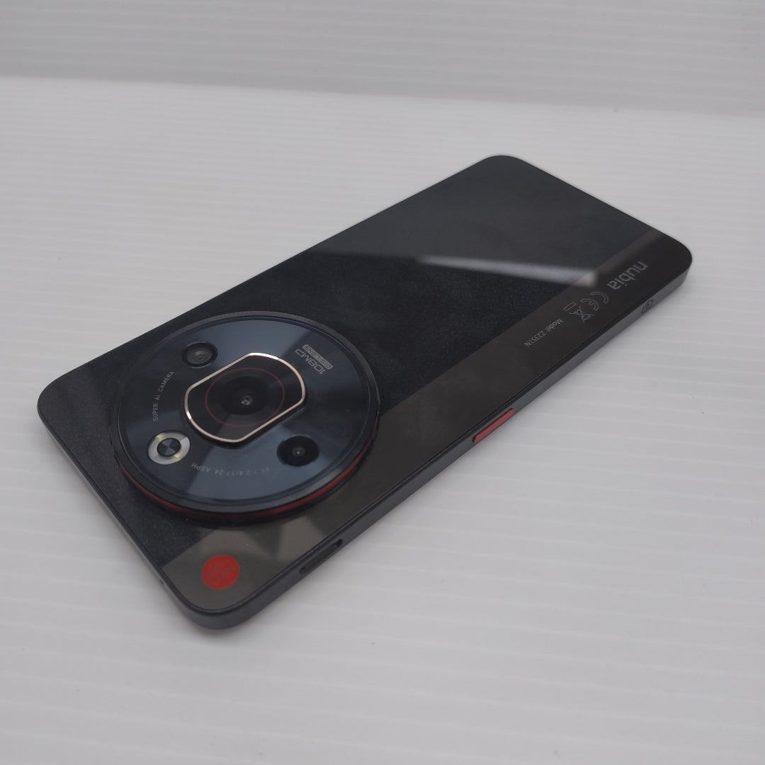 CELULAR NUBIA FOCUS PRO 5G Z2351N 256 GB 8 GB RAM (SEMINUEVO)