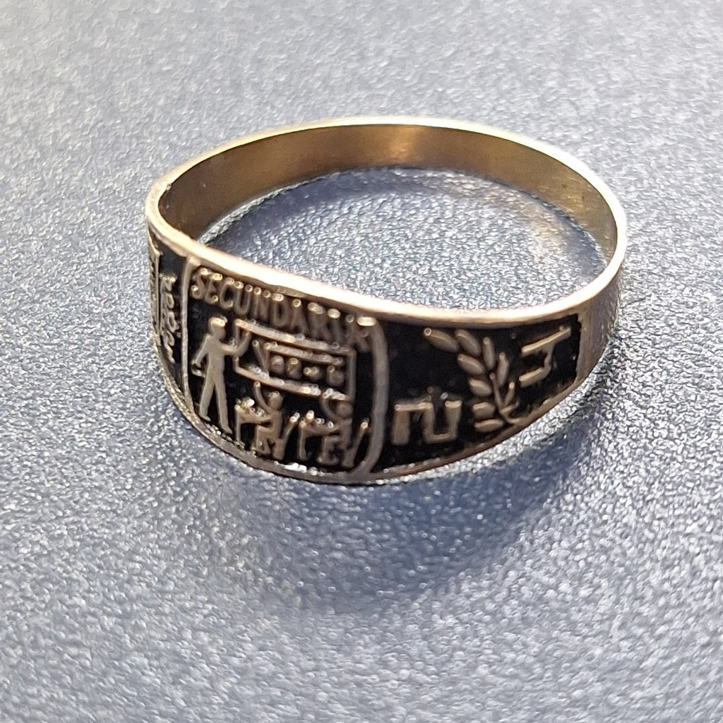 ANILLO DE GRADUACIÓN ORO 8 K 1.5 GRMS (SEMINUEVO)