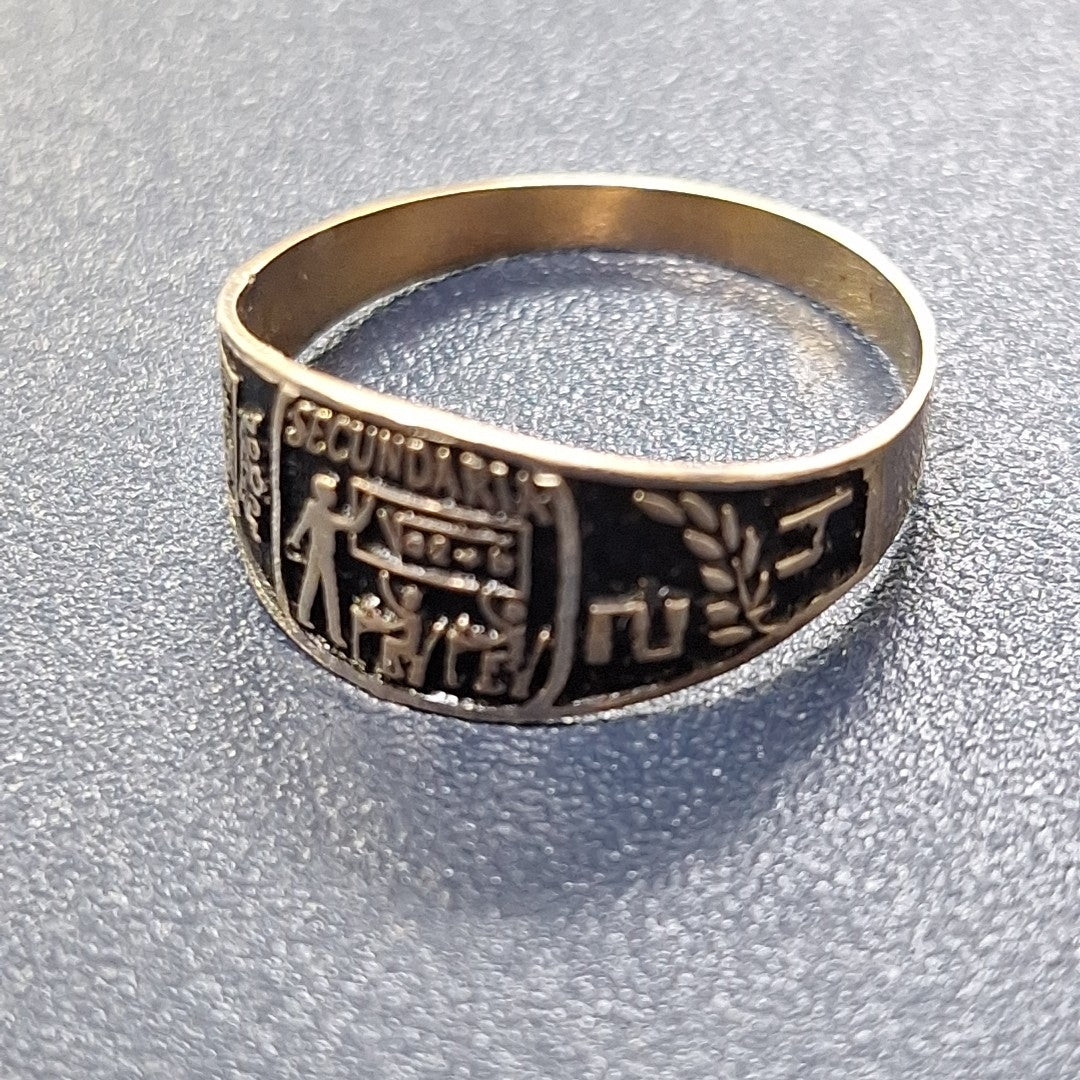 ANILLO DE GRADUACIÓN ORO 8 K 1.5 GRMS (SEMINUEVO)