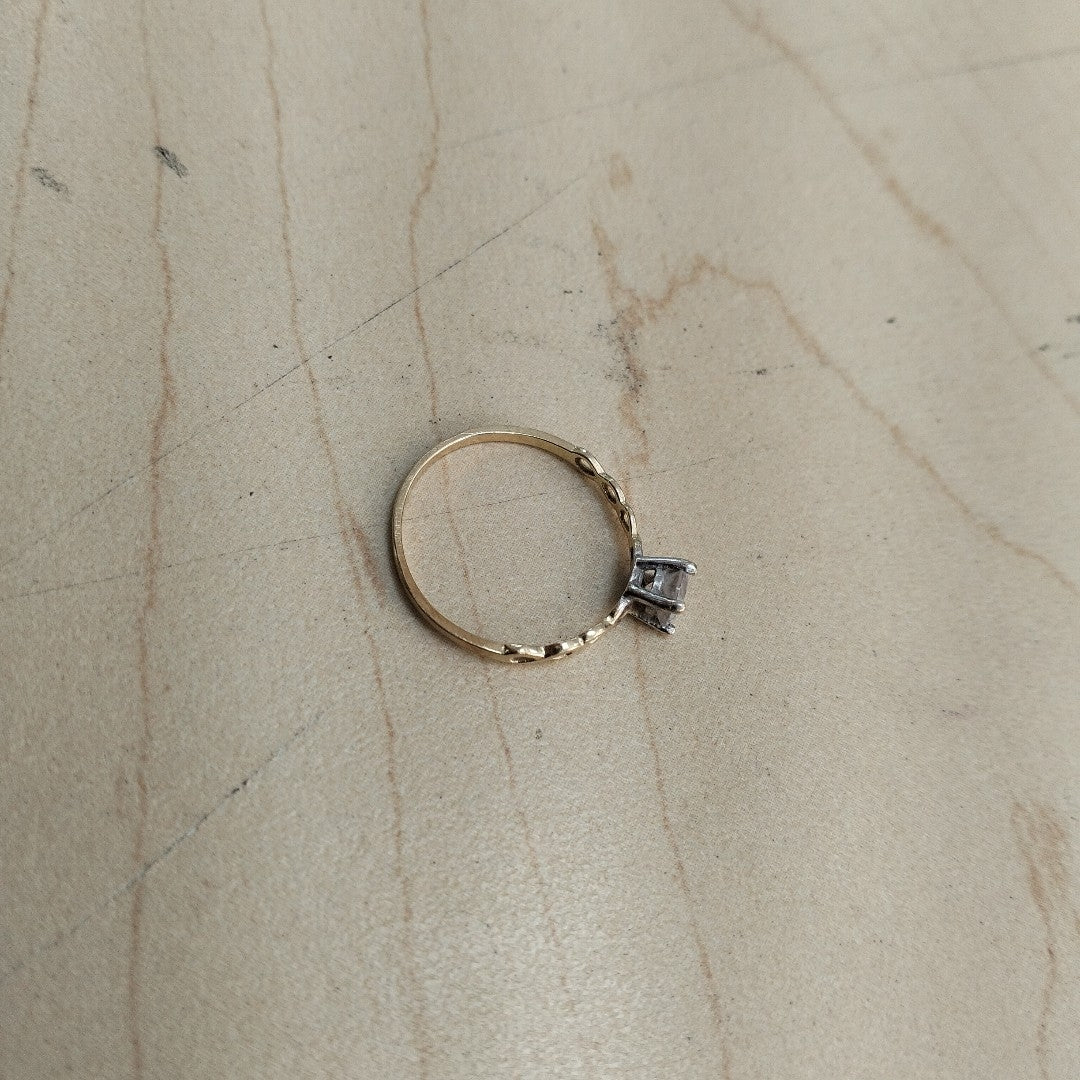 ANILLITO ORO 14 K 1.1 GRMS (SEMINUEVO)