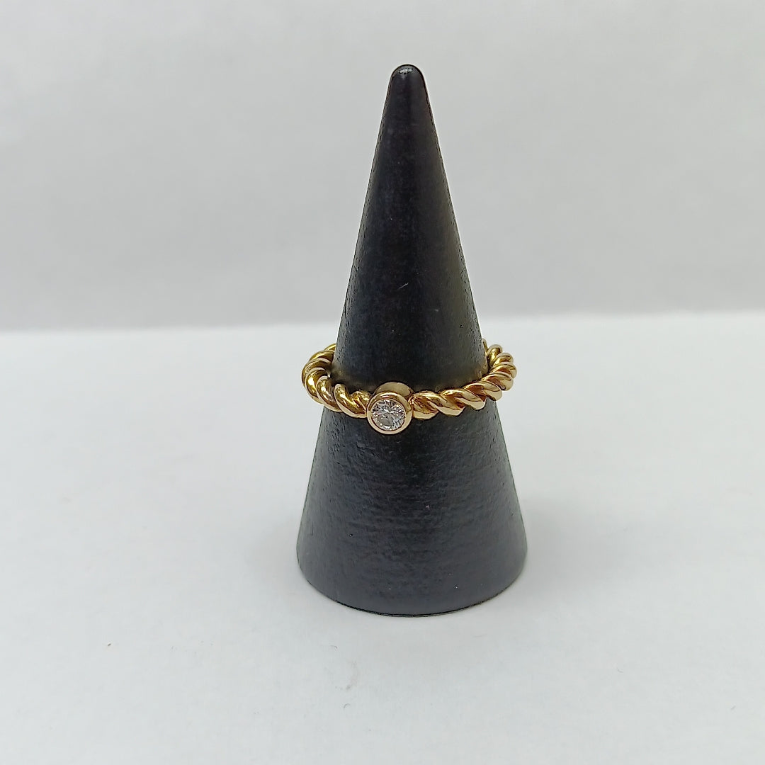SOLITARIO ORO 18 K 3.2 GRMS (SEMINUEVO)