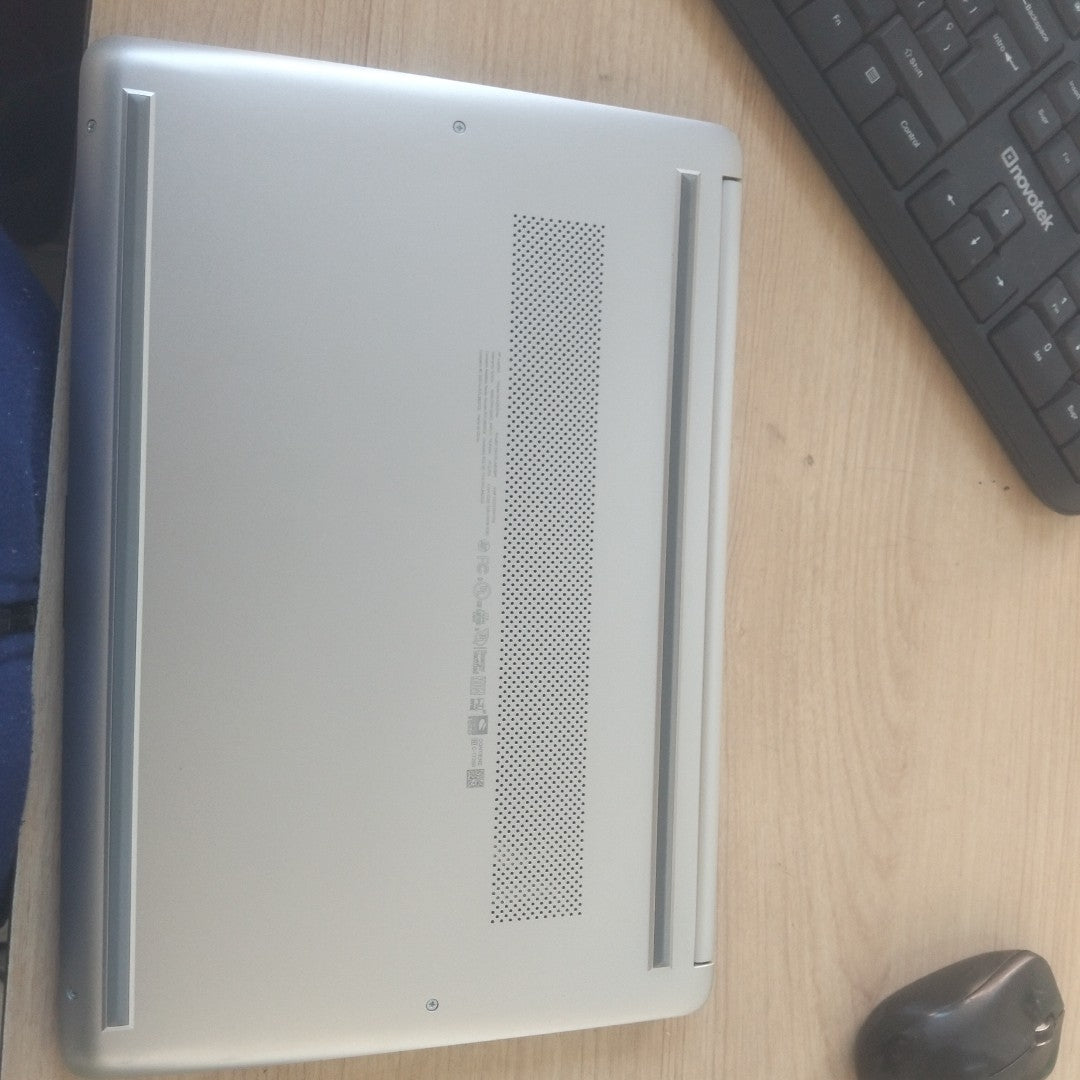 LAPTOP HP 14-FQ1004LA (2023) 512 GB SSD 8 GB RAM (SEMINUEVO)