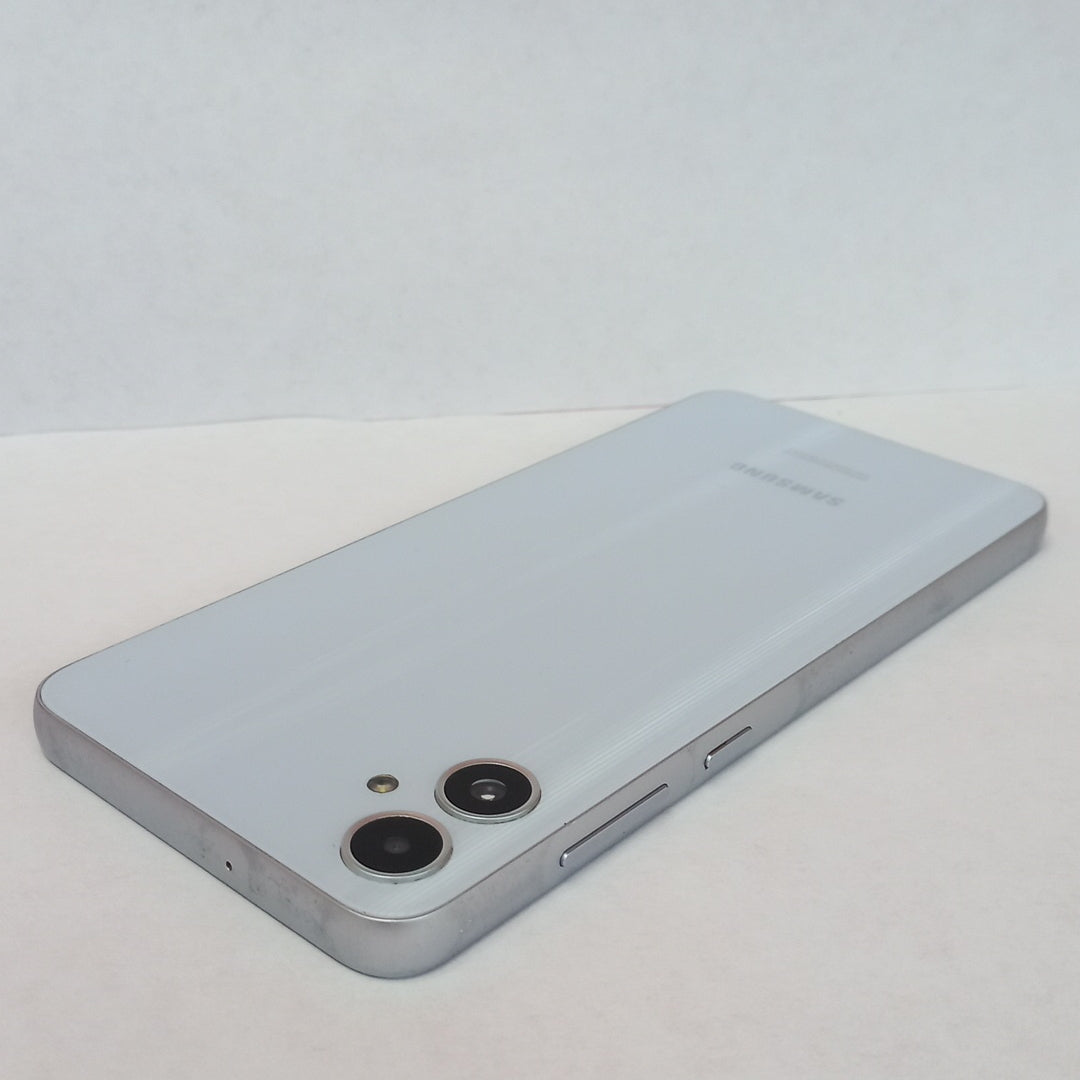 CELULAR SAMSUNG GALAXY A05 SM-A055M (2023) 64 GB 4 GB RAM (SEMINUEVO)