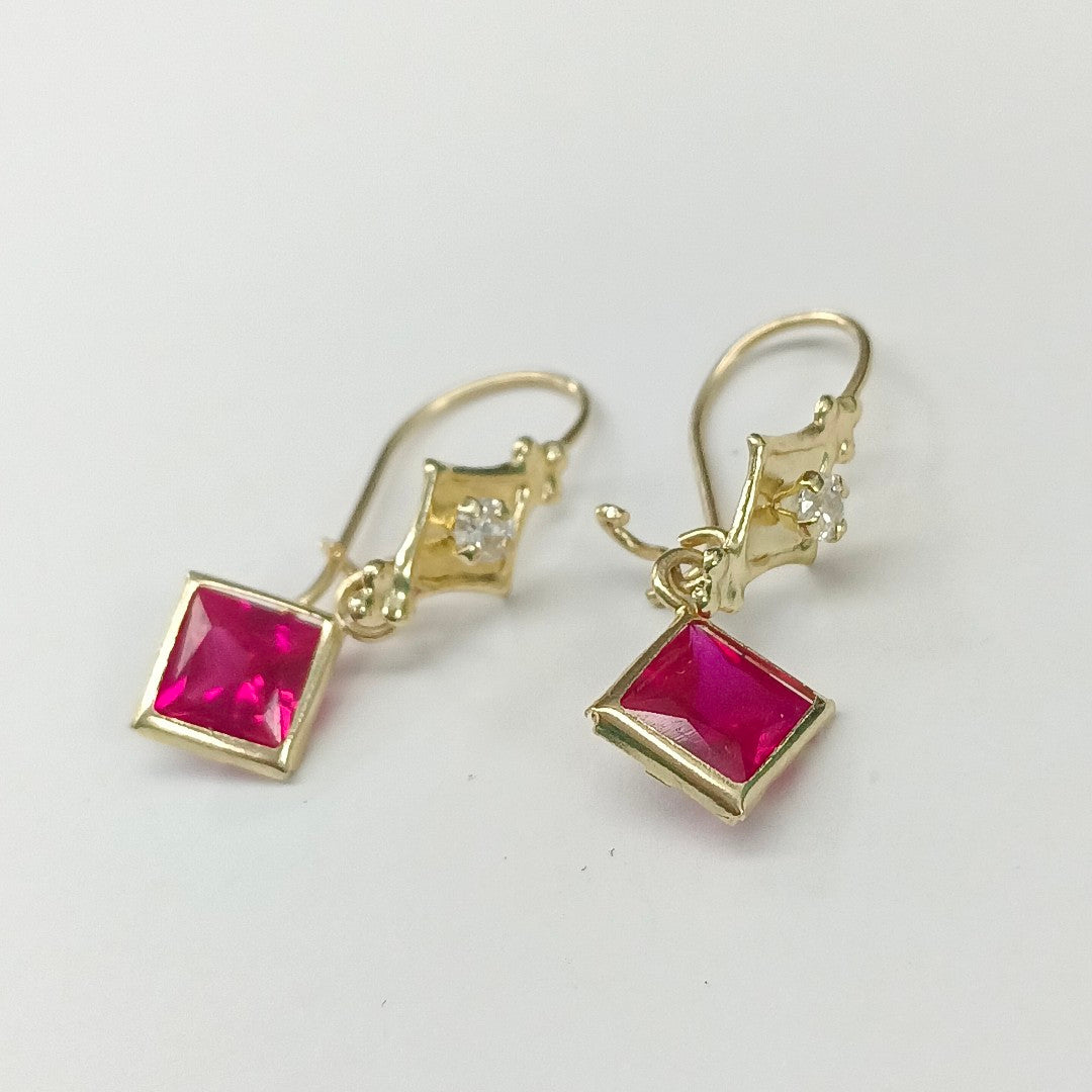ARETES PAR ORO 10 K 1.3 GRMS (SEMINUEVO)