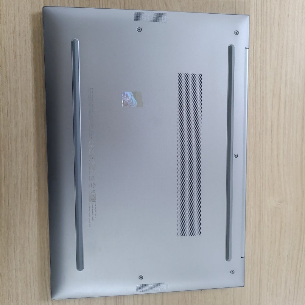 LAPTOP HP ZBOOK FIREFLY 14 G11 (2024) 512 GB SSD 16 GB RAM (SEMINUEVO)