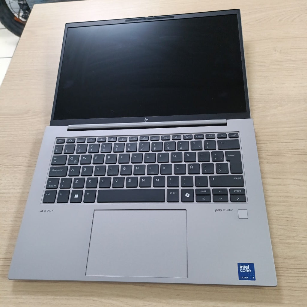 LAPTOP HP ZBOOK FIREFLY 14 G11 (2024) 512 GB SSD 16 GB RAM (SEMINUEVO)