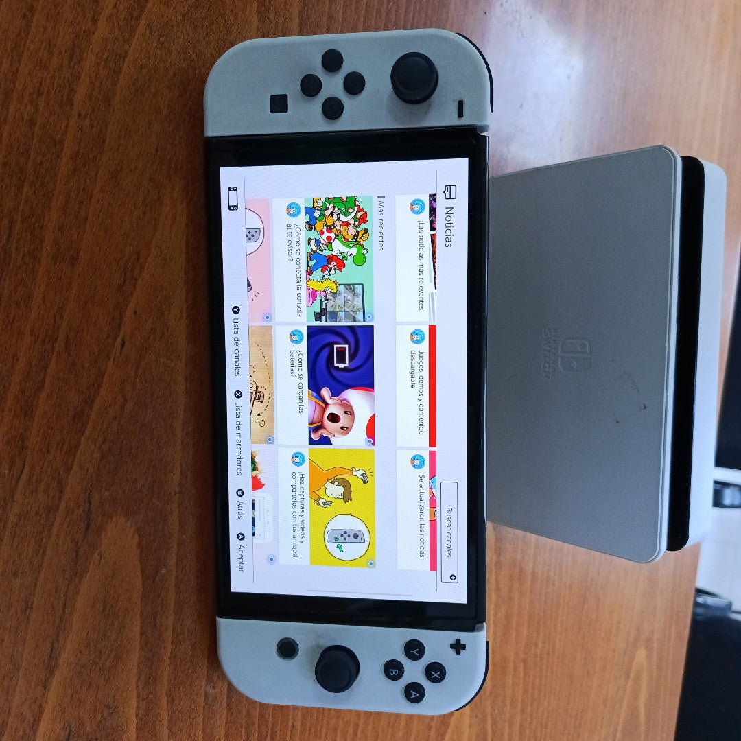 CONSOLA DE VIDEOJUEGO NINTENDO SWITCH OLED 64 GB (SEMINUEVO)