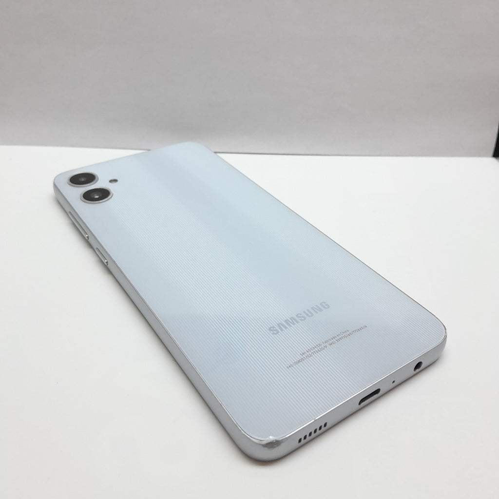 CELULAR SAMSUNG GALAXY A05 SM-A055M (2023) 64 GB 4 GB RAM (SEMINUEVO)
