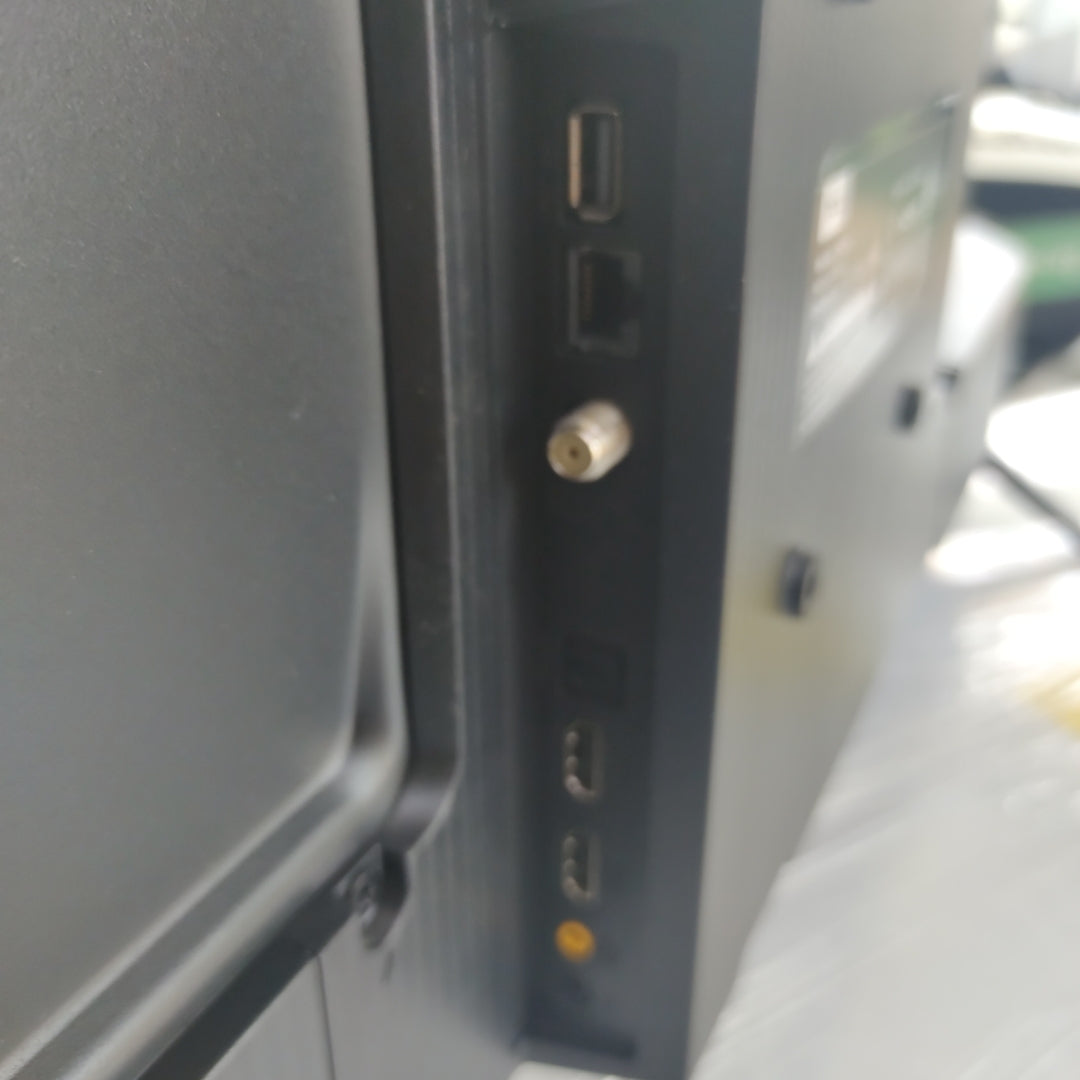 PANTALLA TCL 32Q2K 32" QLED 4K (SEMINUEVO)