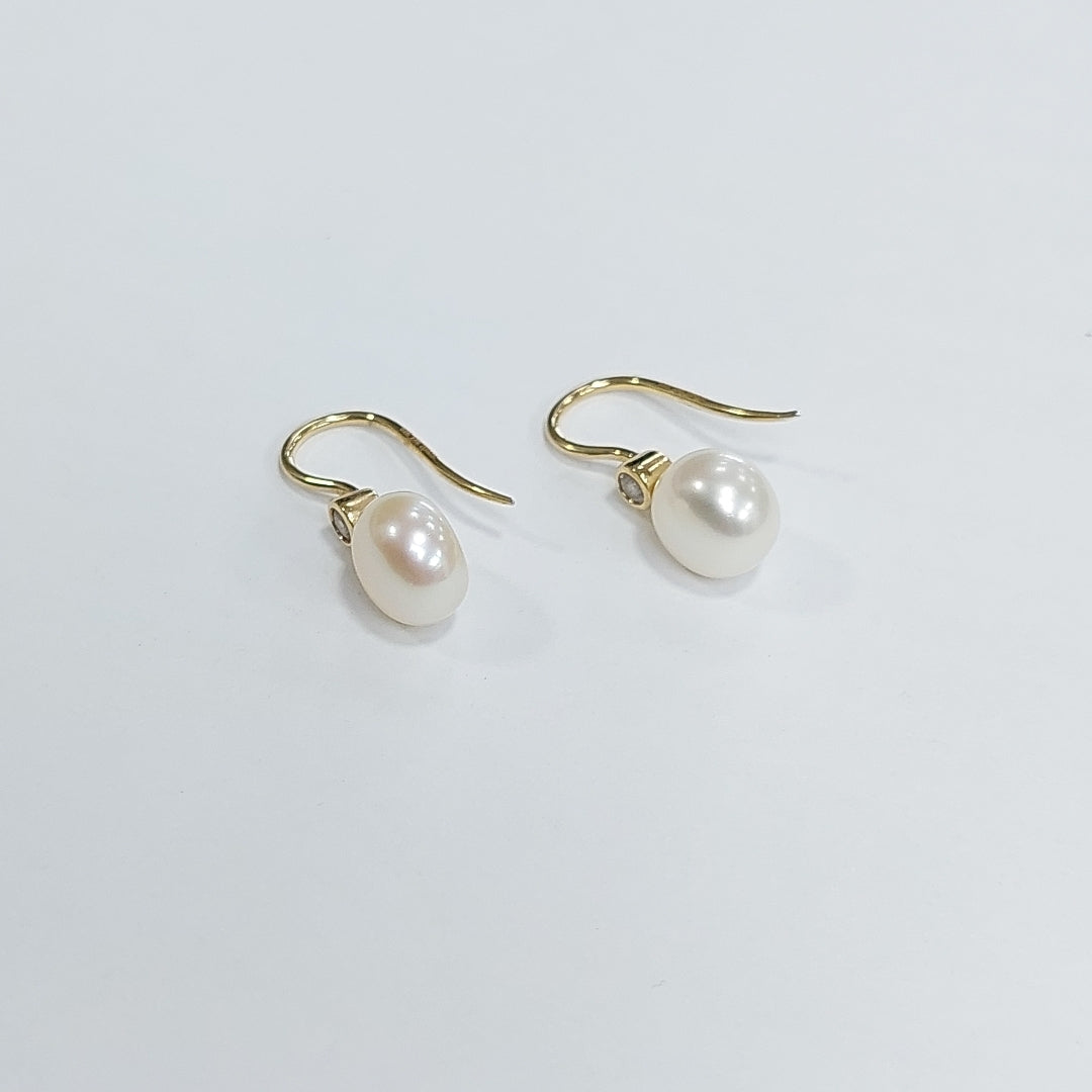 ARETES PAR ORO 14 K 2.4 GRMS (SEMINUEVO)