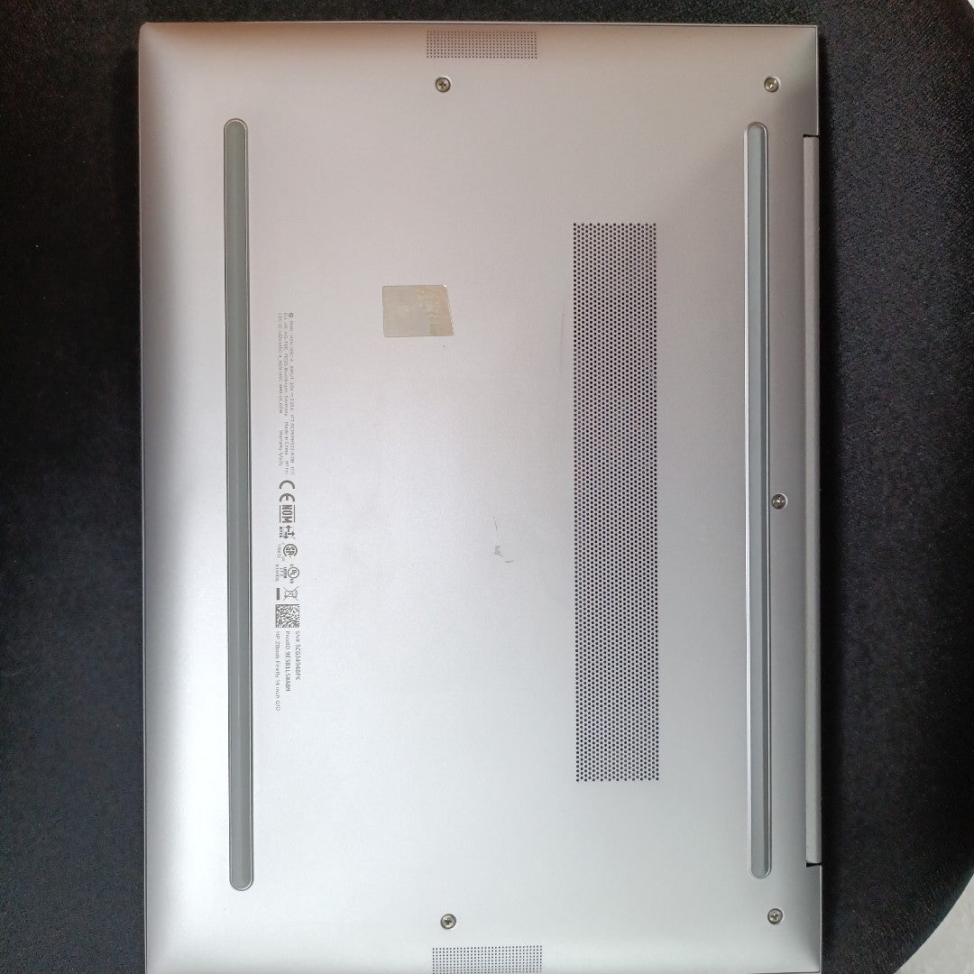 LAPTOP HP ZBOOK FIREFLY 14 G10 (2024) 256 GB SSD 16 GB RAM (SEMINUEVO)