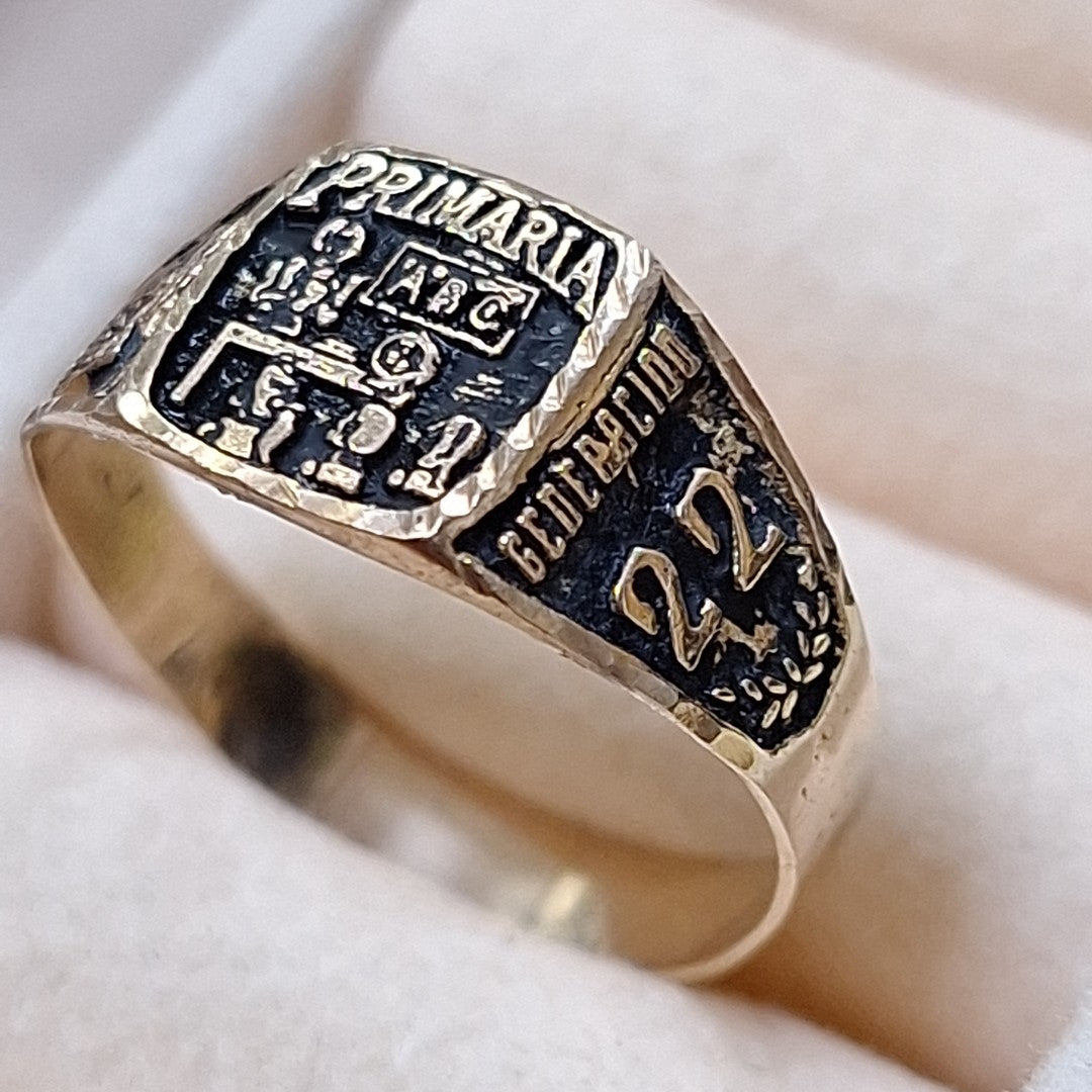 ANILLO DE GRADUACIÓN ORO 8 K 1.7 GRMS (SEMINUEVO)