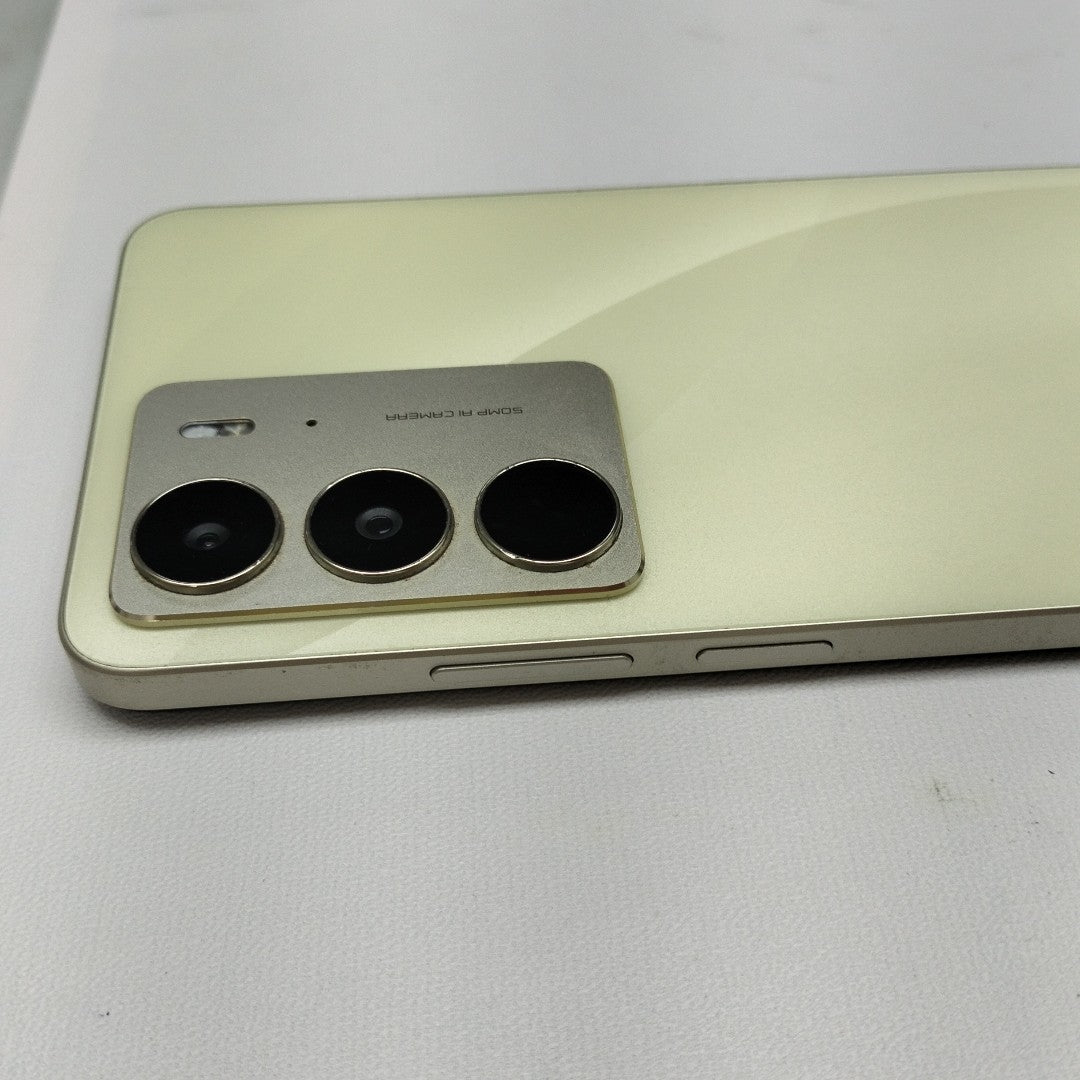 CELULAR REALME C75 RMX3941 (2025) 256 GB 8 GB RAM (SEMINUEVO)