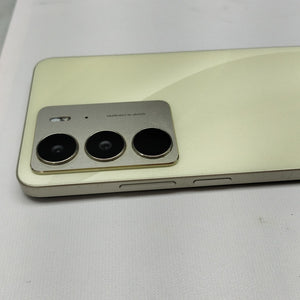 CELULAR REALME C75 RMX3941 (2025) 256 GB 8 GB RAM (SEMINUEVO)
