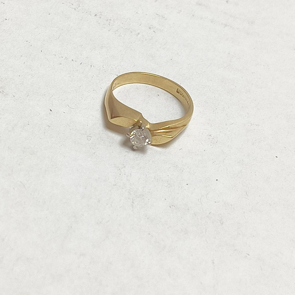 SOLITARIO ORO 14 K 3.9 GRMS (SEMINUEVO)
