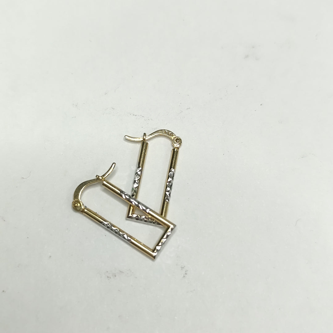 ARETES PAR ORO 14 K 0.9 GRMS (SEMINUEVO)