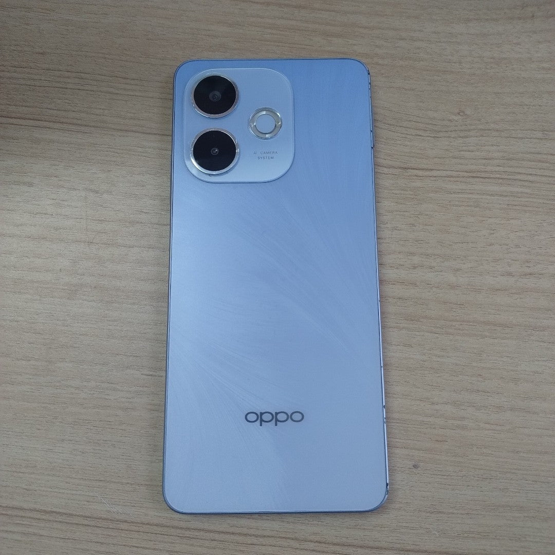 CELULAR OPPO A5 PRO CPH2711 (2025) 256 GB 8 GB RAM (SEMINUEVO)