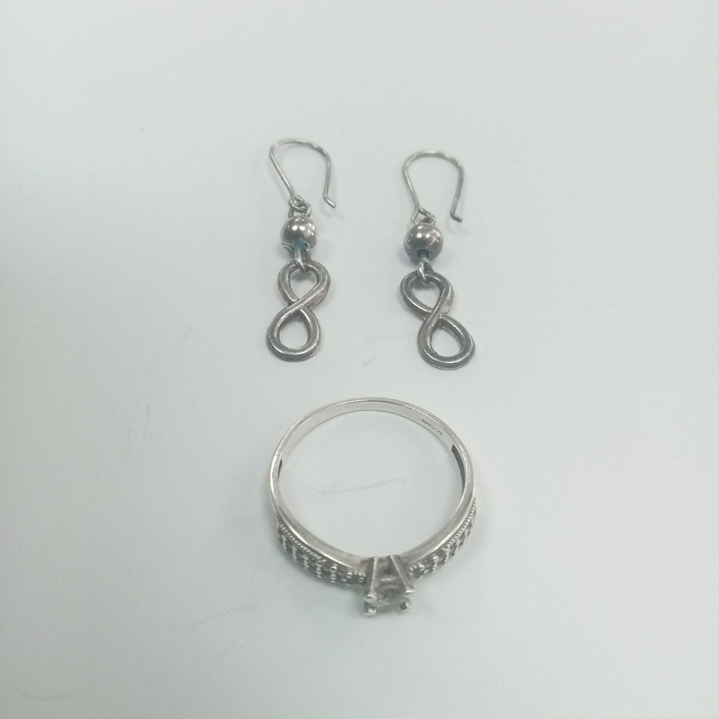 ANILLITO, ARETES PAR PLATA 3.7 GRMS (SEMINUEVO)