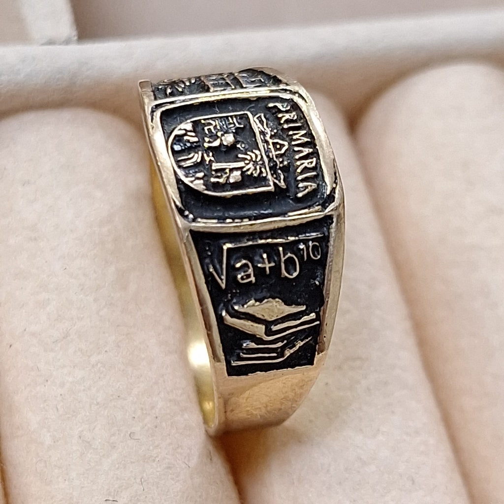 ANILLO DE GRADUACIÓN ORO 8 K 2.3 GRMS (SEMINUEVO)