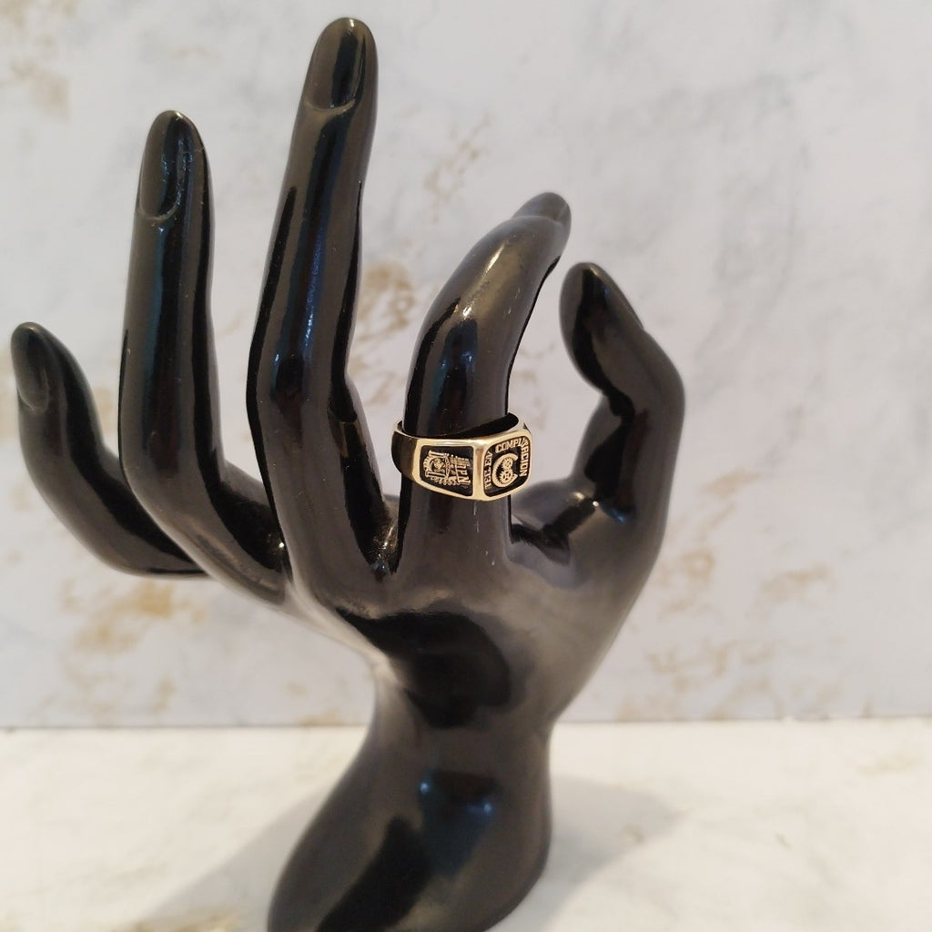 ANILLO DE GRADUACIÓN ORO 14 K 5,70 GRMS (SEMINUEVO)