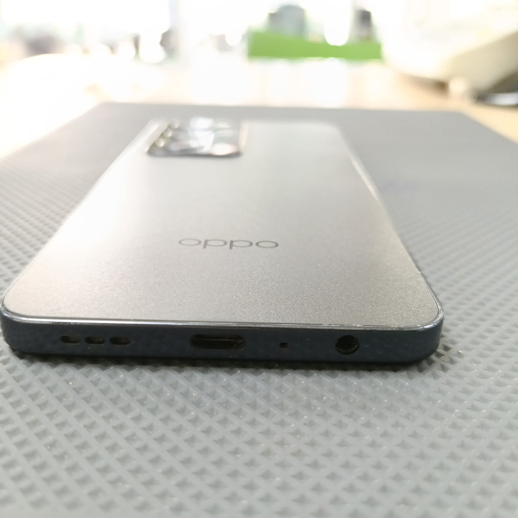 CELULAR OPPO A80 5G CPH2639 (2024) 256 GB 8 GB RAM (SEMINUEVO)