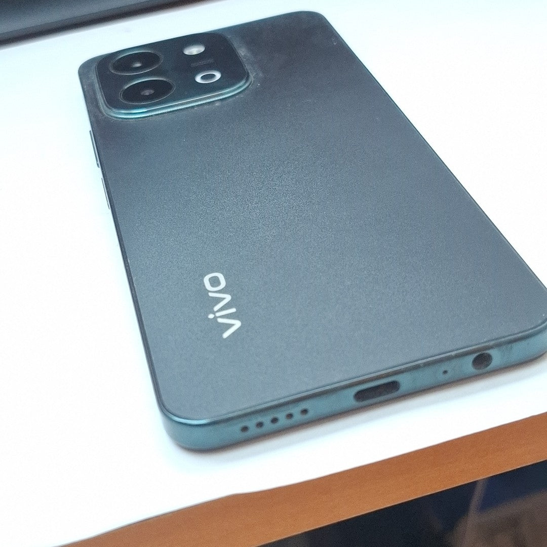 CELULAR VIVO Y28 V2352 256 GB 8 GB RAM (SEMINUEVO)