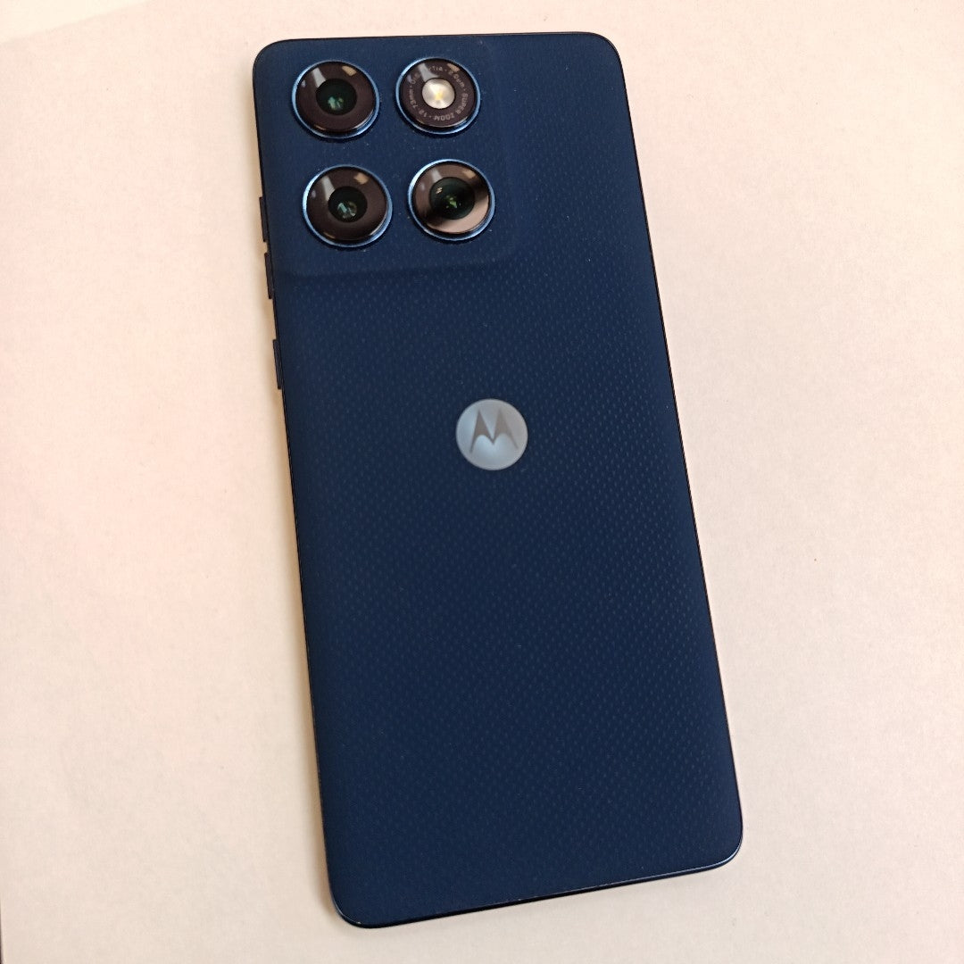 CELULAR MOTOROLA EDGE 60 XT2505-4 (2025) 512 GB 12 GB RAM (SEMINUEVO)