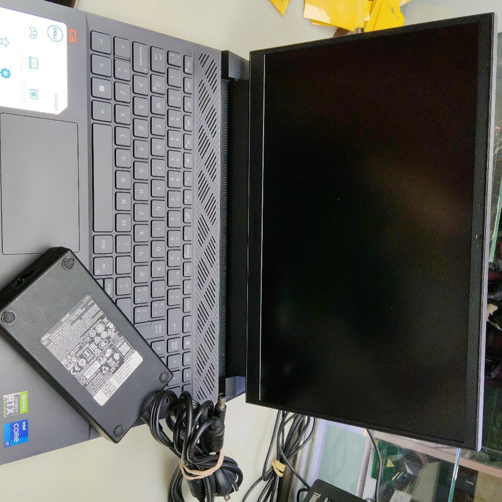 LAPTOP DELL G15 5520 (2023) 512 GB SSD 16 GB RAM (SEMINUEVO)