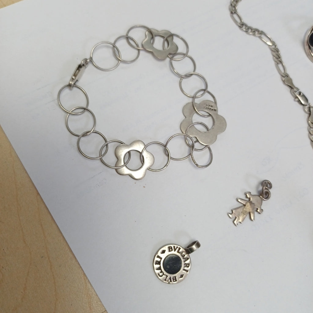 ANILLITO, BROQUELES PAR, PULSERA PLATA 32.3 GRMS (SEMINUEVO)