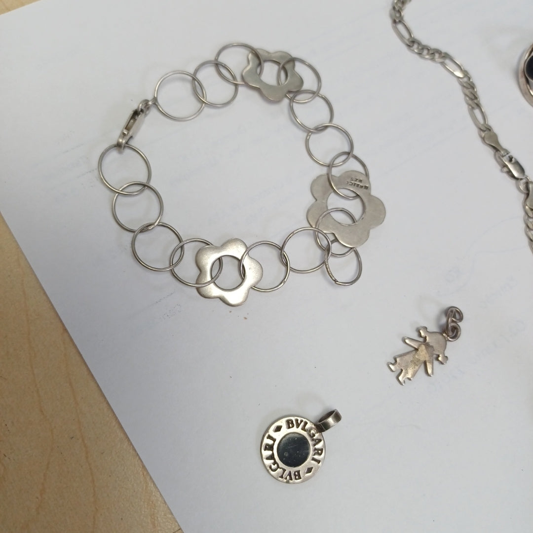 ANILLITO, BROQUELES PAR, PULSERA PLATA 32.3 GRMS (SEMINUEVO)