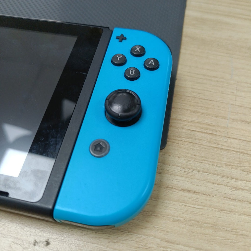 CONSOLA DE VIDEOJUEGO NINTENDO SWITCH 1.1 32 GB (SEMINUEVO)