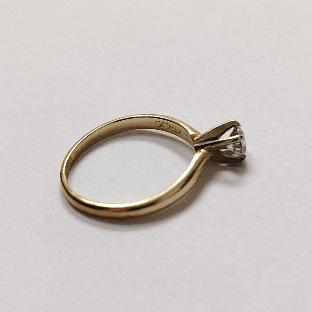 SOLITARIO ORO 14 K 1.7 GRMS (SEMINUEVO)